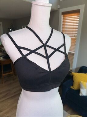 Zella Very Strappy black sports bra